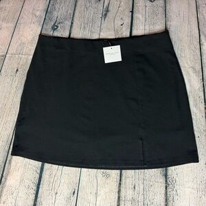 American Eagle Outfitters NWT Black Front Slit Athletic Mini Skort Size XL Long